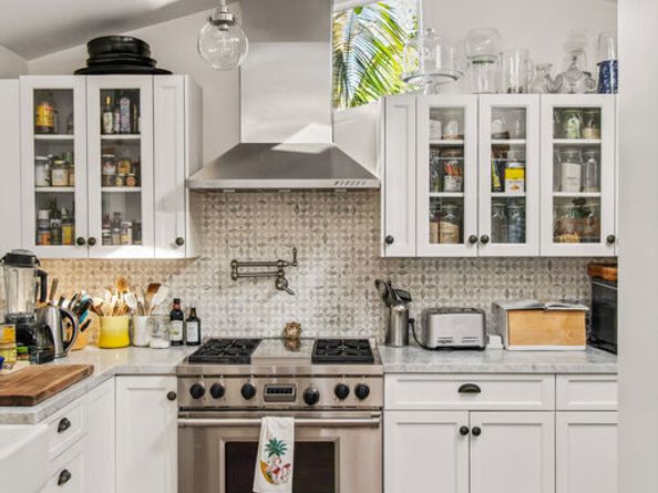 7059 Fernhill Drive, Malibu CA 90265