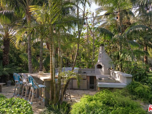 7059 Fernhill Drive, Malibu CA 90265