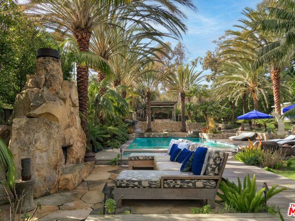 7059 Fernhill Drive, Malibu CA 90265