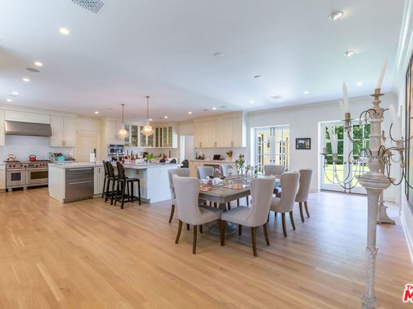 400 S Hudson Avenue, Los Angeles CA 90020