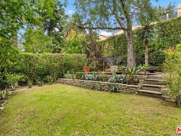 4310 Cedarhurst Circle, Los Angeles CA 90027