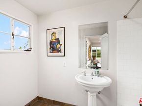 4310 Cedarhurst Circle, Los Angeles CA 90027