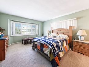 5420 S Holt Avenue, Los Angeles CA 90056