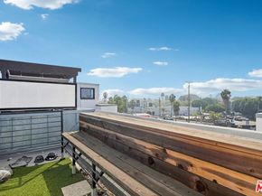 815 Hampton Drive 3, Venice CA 90291