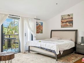 815 Hampton Drive 3, Venice CA 90291