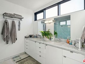 815 Hampton Drive 3, Venice CA 90291