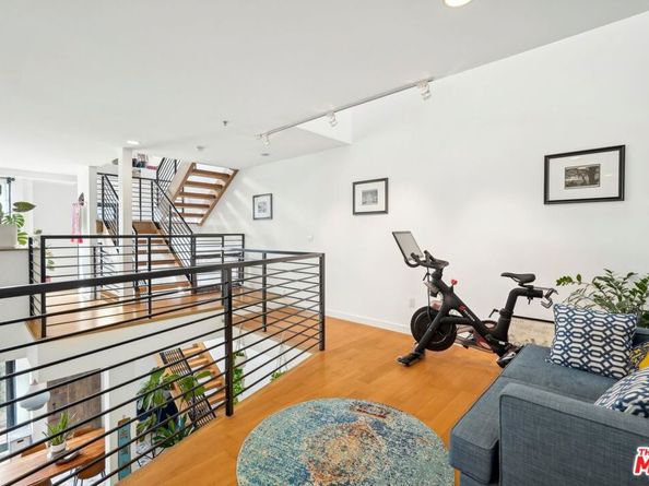 815 Hampton Drive 3, Venice CA 90291