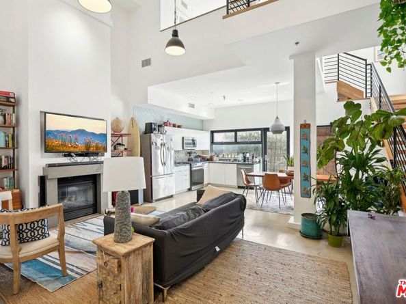 815 Hampton Drive 3, Venice CA 90291