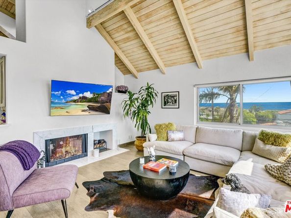265 Redlands Street, Playa Del Rey CA 90293