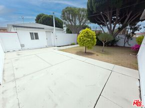 1060 22nd Street, Santa Monica CA 90403
