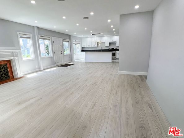 1060 22nd Street, Santa Monica CA 90403