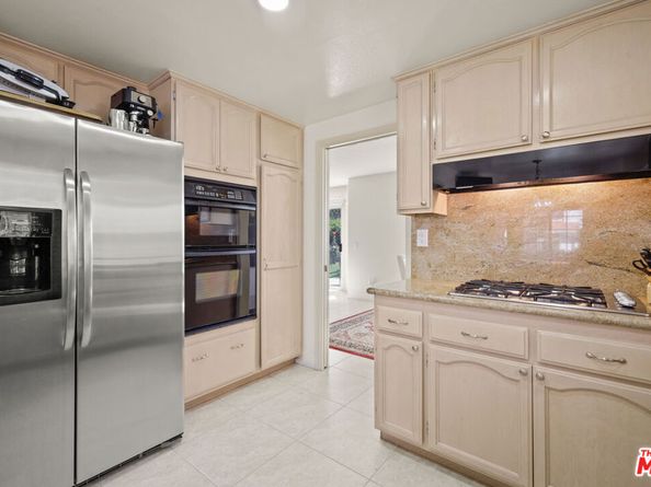 12119 Falcon Crest Way, Porter Ranch CA 91326