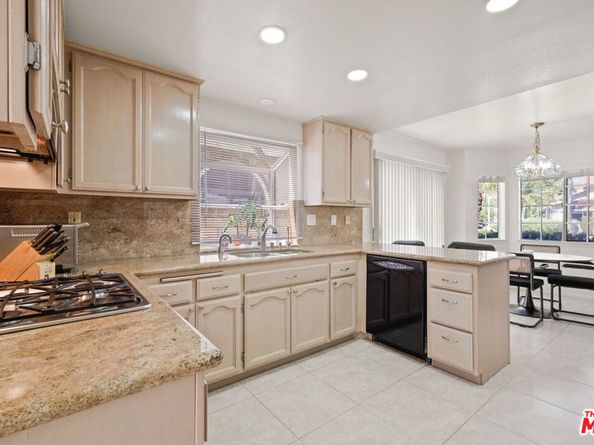 12119 Falcon Crest Way, Porter Ranch CA 91326