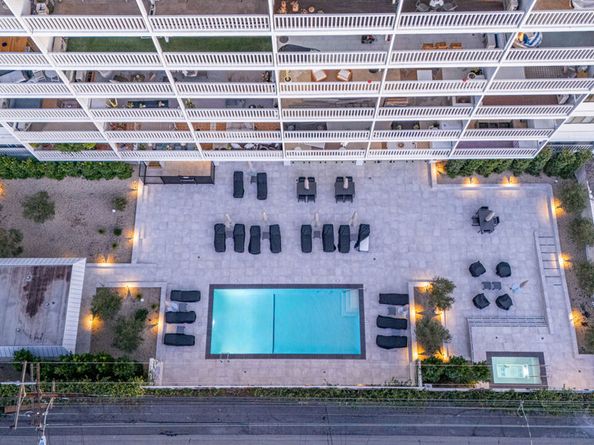 999 N Doheny Drive 211, West Hollywood CA 90069