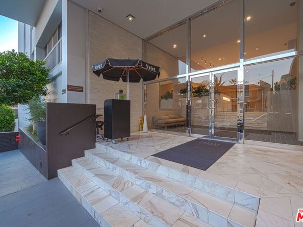 999 N Doheny Drive 211, West Hollywood CA 90069