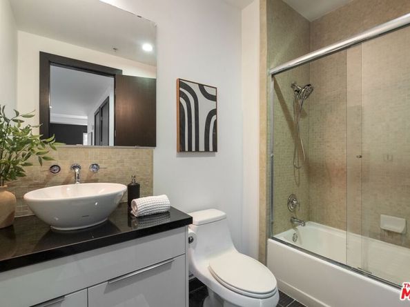 655 S Hope Street 1105, Los Angeles CA 90017