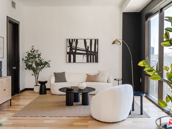 655 S Hope Street 1105, Los Angeles CA 90017