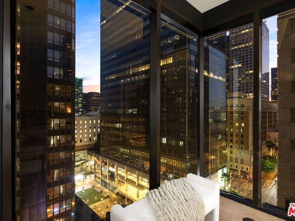 655 S Hope Street 1105, Los Angeles CA 90017