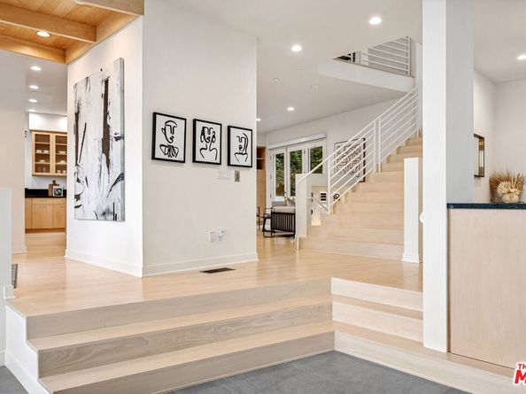 13424 Contour Drive, Sherman Oaks CA 91423