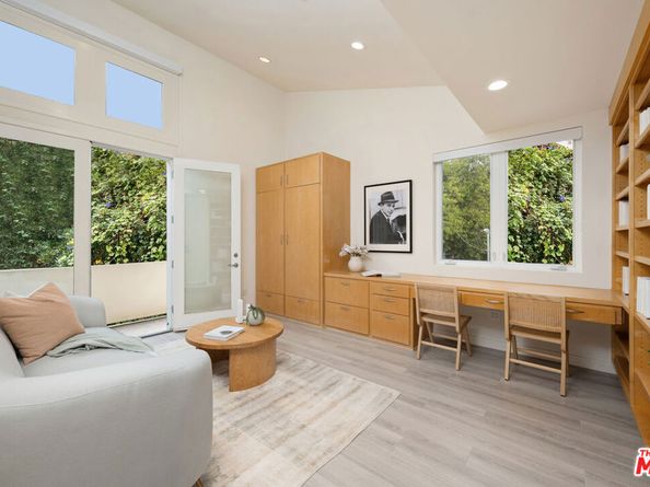 13424 Contour Drive, Sherman Oaks CA 91423