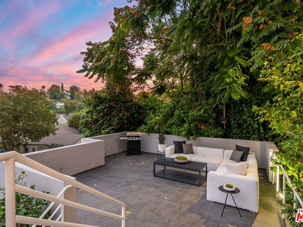 13424 Contour Drive, Sherman Oaks CA 91423