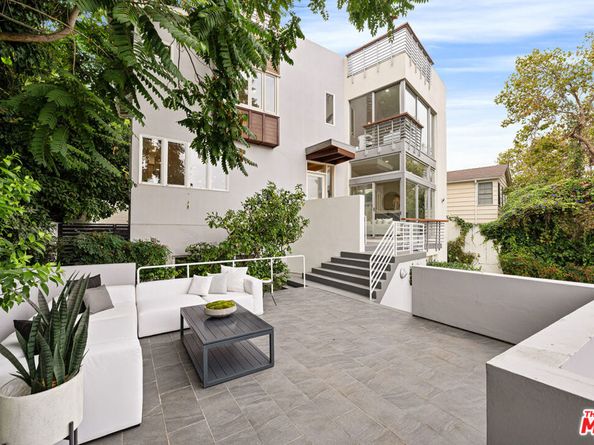 13424 Contour Drive, Sherman Oaks CA 91423
