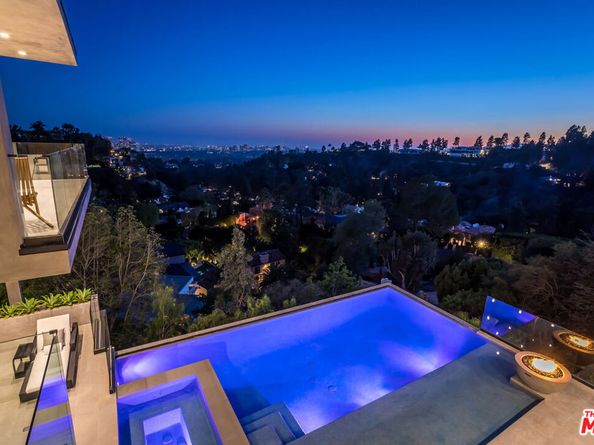 9406 Lloydcrest Drive, Beverly Hills CA 90210