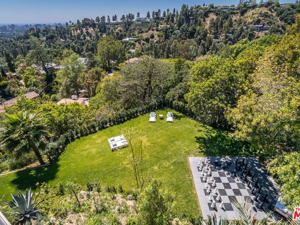 9406 Lloydcrest Drive, Beverly Hills CA 90210
