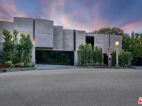 9406 Lloydcrest Drive, Beverly Hills CA 90210