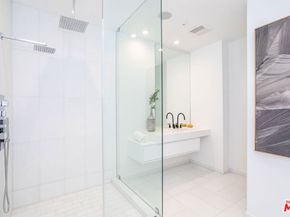 9406 Lloydcrest Drive, Beverly Hills CA 90210