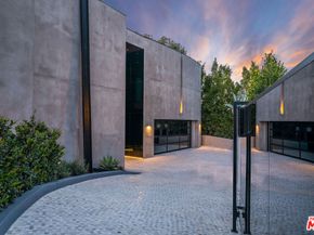 9406 Lloydcrest Drive, Beverly Hills CA 90210