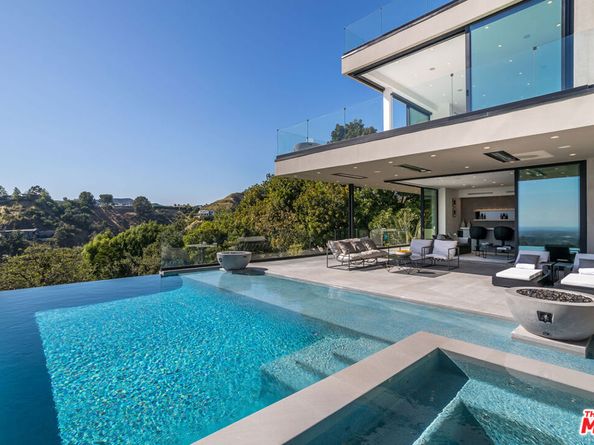 9406 Lloydcrest Drive, Beverly Hills CA 90210
