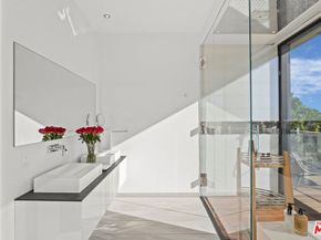 32802 PACIFIC COAST Highway, Malibu CA 90265