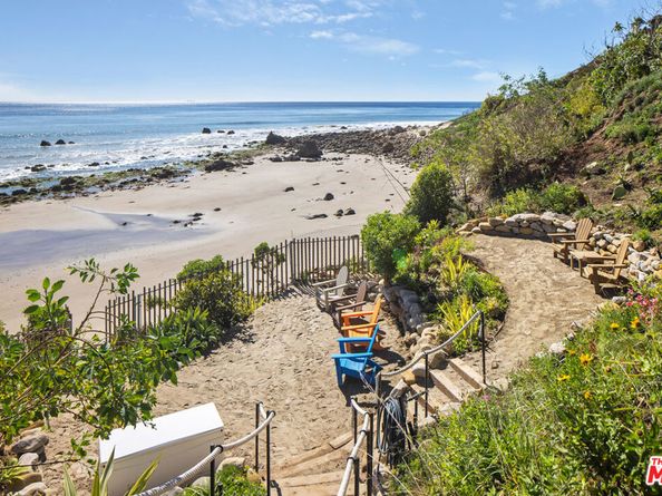 32802 PACIFIC COAST Highway, Malibu CA 90265
