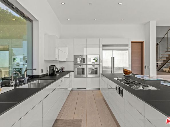 32802 PACIFIC COAST Highway, Malibu CA 90265