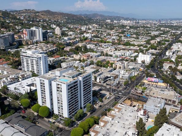 8530 Holloway Drive 305, West Hollywood CA 90069