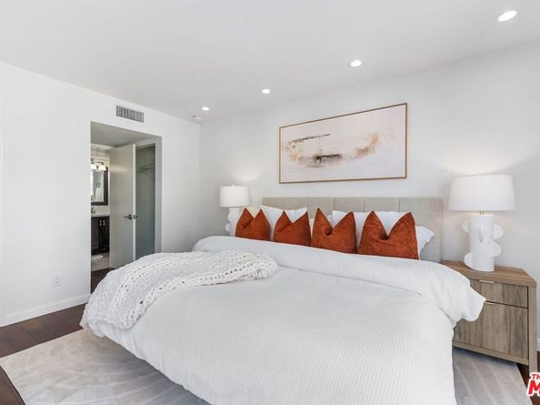 8530 Holloway Drive 305, West Hollywood CA 90069