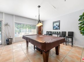 8530 Holloway Drive 305, West Hollywood CA 90069