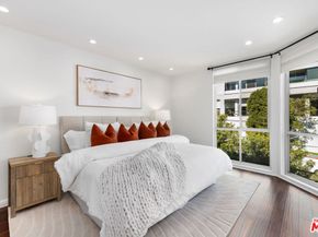 8530 Holloway Drive 305, West Hollywood CA 90069