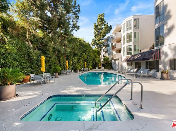 8530 Holloway Drive 305, West Hollywood CA 90069