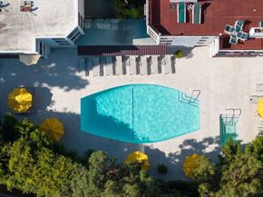 8530 Holloway Drive 305, West Hollywood CA 90069