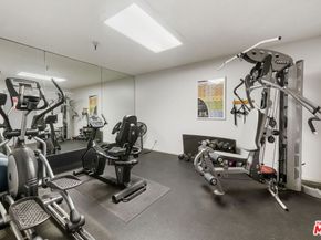 8530 Holloway Drive 305, West Hollywood CA 90069