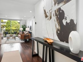8530 Holloway Drive 305, West Hollywood CA 90069