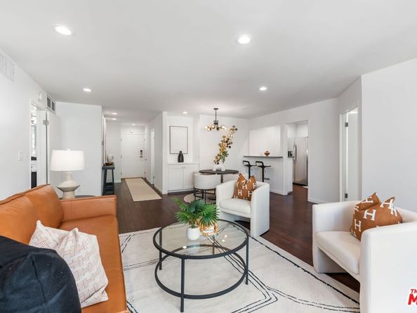 8530 Holloway Drive 305, West Hollywood CA 90069