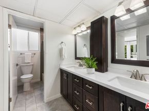 8530 Holloway Drive 305, West Hollywood CA 90069