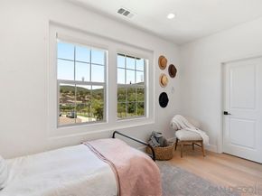 2984 Hayloft Pl, Escondido CA 92029