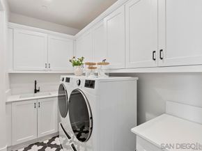 2984 Hayloft Pl, Escondido CA 92029
