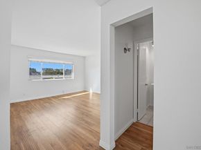 4875 Cole St 69, San Diego CA 92117