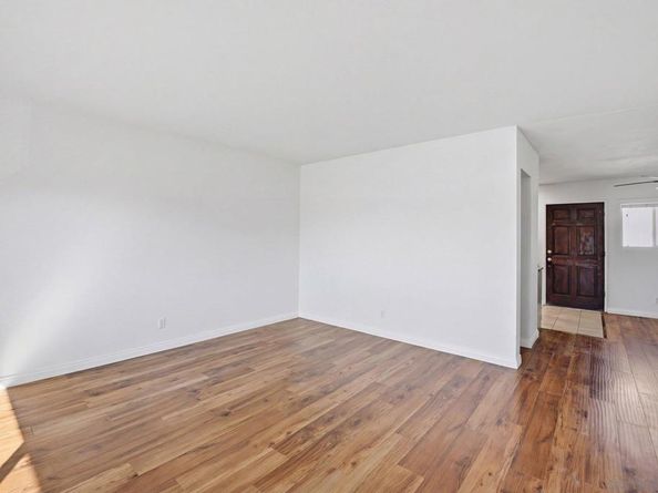 4875 Cole St 69, San Diego CA 92117