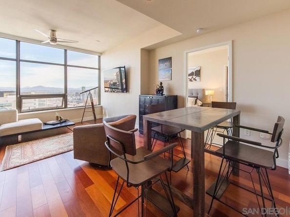 700 W E St 3504, San Diego CA 92101